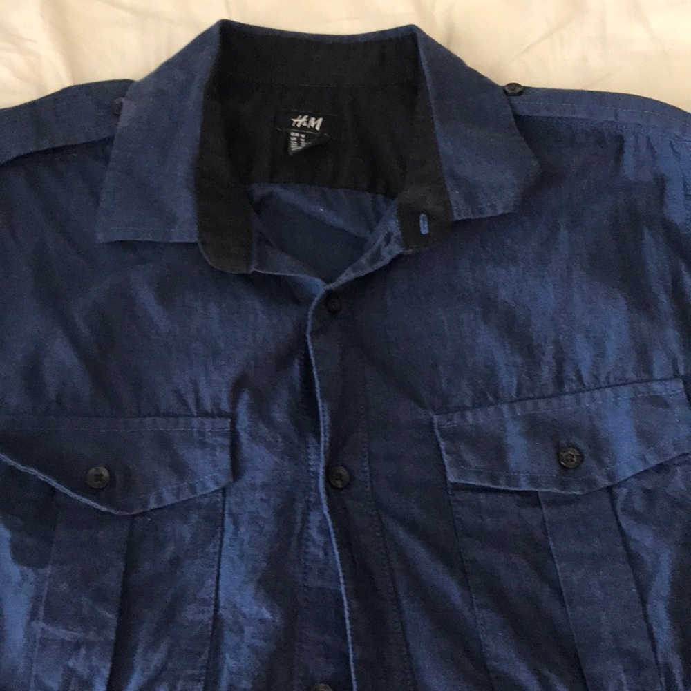 Casual shirt, bottomed pockets